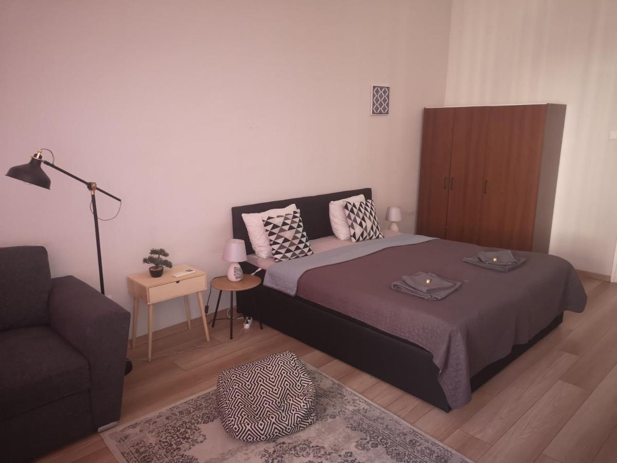 Palace - Belvarosi Apartman Eger Zewnętrze zdjęcie