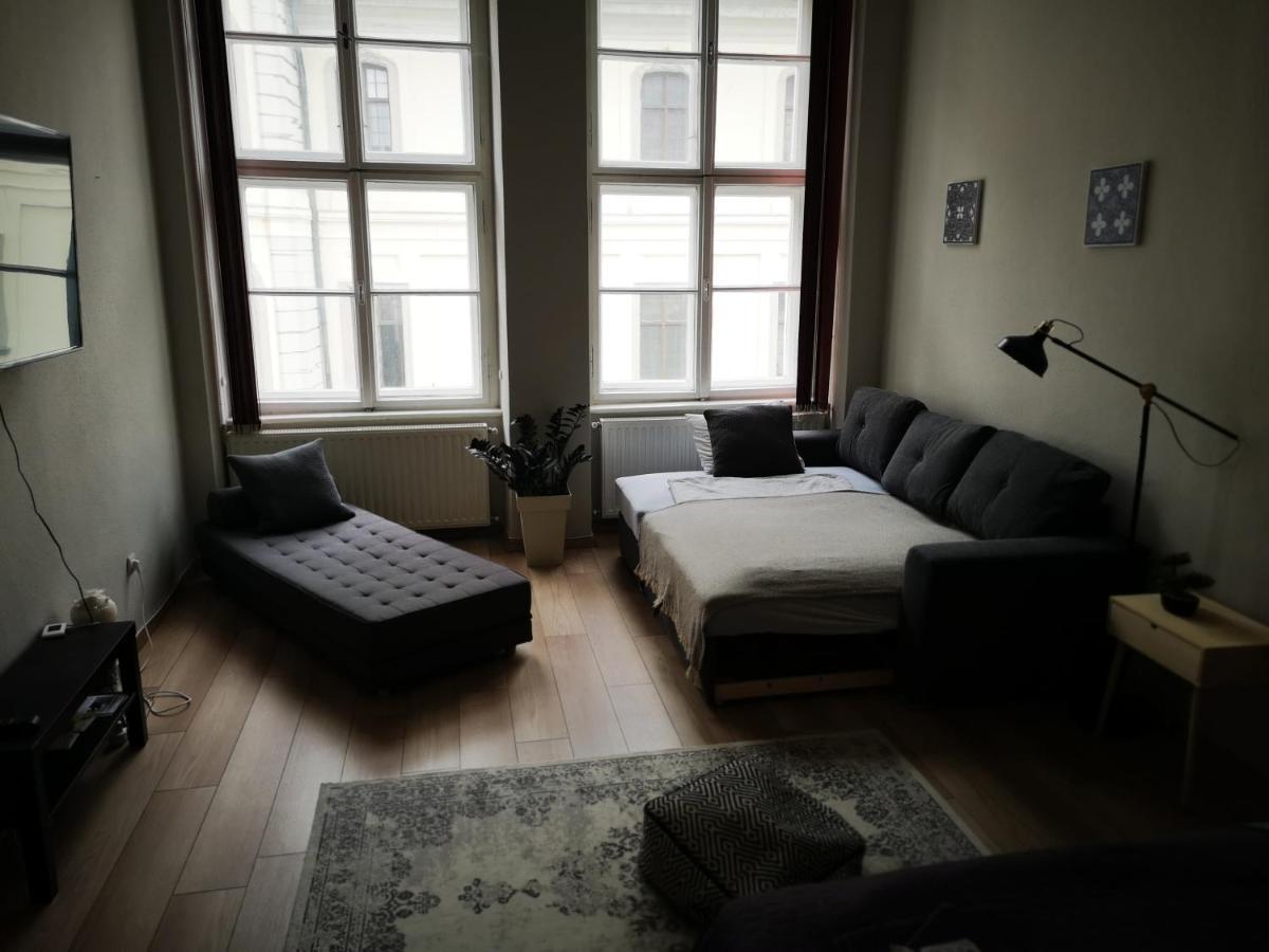 Palace - Belvarosi Apartman Eger Zewnętrze zdjęcie