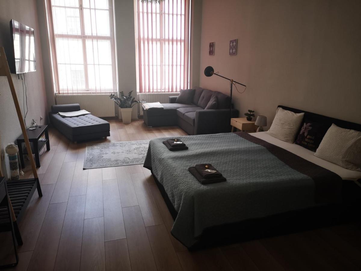 Palace - Belvarosi Apartman Eger Zewnętrze zdjęcie