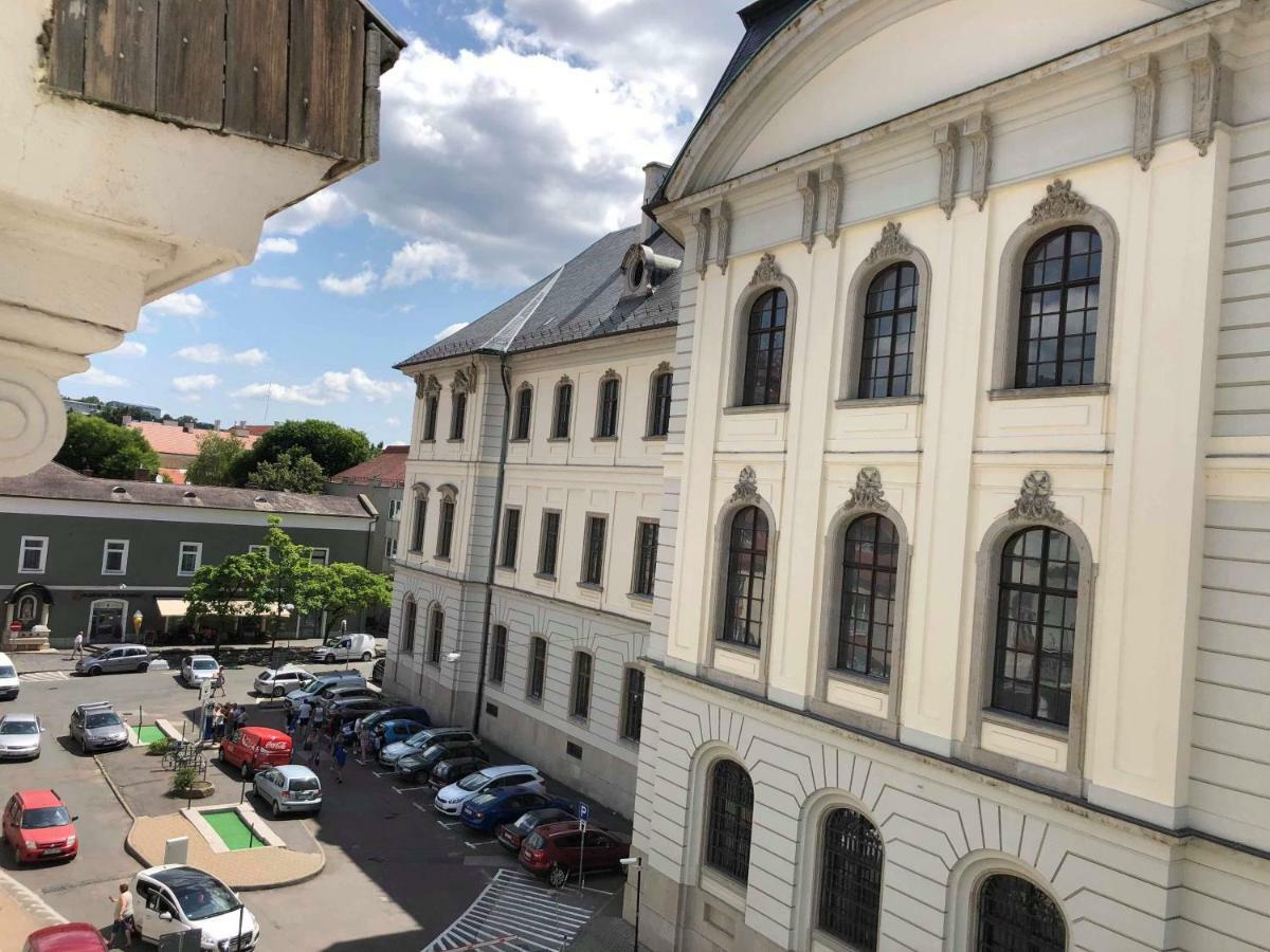 Palace - Belvarosi Apartman Eger Zewnętrze zdjęcie